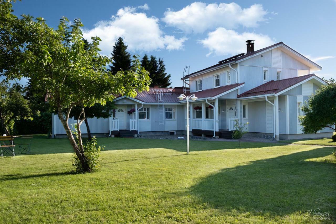 Westbay Inn Vaasa Exterior foto