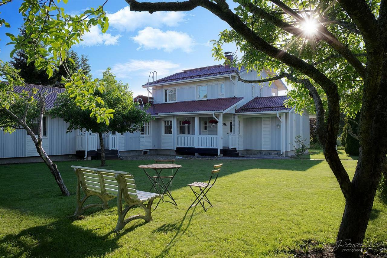 Westbay Inn Vaasa Exterior foto